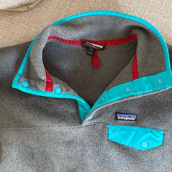 Patagonia Lightweight Synchilla Snap-T Pullover
In Nickel W/Epic Blue M - Picture 10 of 10